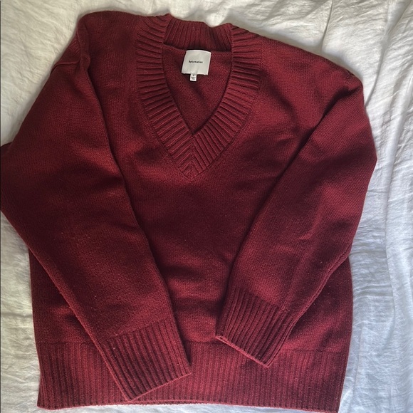 Reformation Jadey Cashmere Oversized V-neck Sweater - Picture 5 of 6